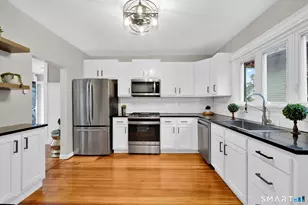 53 Troy St, West Hartford, CT 06119 - Photo 6