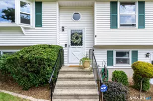 164 Tanglewood Dr, Hamden, CT 06514 - Photo 2