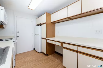 1186 Middle Turnpike West #B2, Manchester, CT 06040 - Photo 6