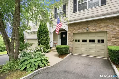28 Woodcrest Lane #28, Danbury, CT 06810 - Photo 2