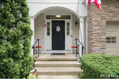 28 Woodcrest Lane #28, Danbury, CT 06810 - Photo 2