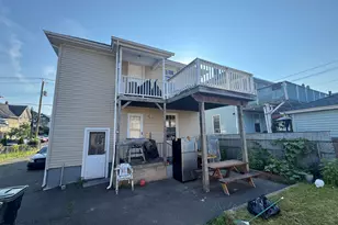 810 Lindley St, Bridgeport, CT 06606 - Photo 8