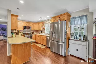 150 Old Town Dr, Stratford, CT 06614 - Photo 10