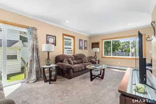 137 Fairlawn Ave, Waterbury, CT 06705 - Photo 14