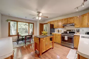 64 Shepard Rd, West Hartford, CT 06110 - Photo 6