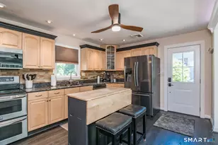 541 George Washington Rd, Enfield, CT 06082 - Photo 8