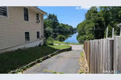 282 Lakeside Drive, Bridgeport, CT 06606 - Photo 2