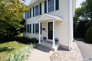 22 Crescent St, West Hartford, CT 06119 - Photo 2