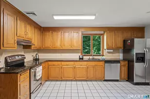 285 Long Hill Dr, Glastonbury, CT 06033 - Photo 4