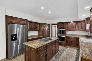 345 Payne Dr, Cheshire, CT 06410 - Photo 12