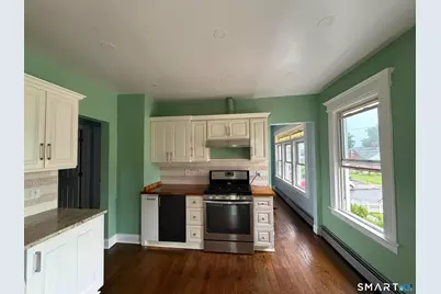 16 Charron Street, Bridgeport, CT 06606 - Photo 8