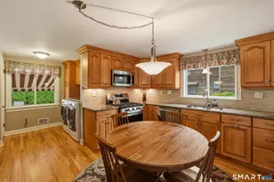 106 Academy St, Bristol, CT 06010 - Photo 8