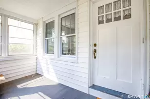 42 Thompson St, Hamden, CT 06518 - Photo 2