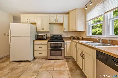 44 Williamsburg Drive, Cheshire, CT 06410 - Photo 8