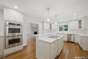 21 Deepwood Rd, Weston, CT 06883 - Photo 4