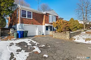 77 Alexander Ave, Bridgeport, CT 06606 - Photo 18
