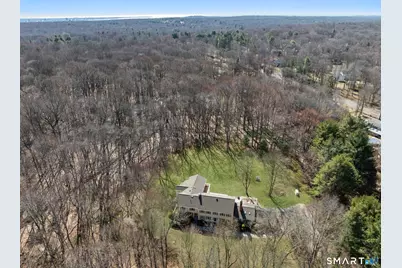 11 Highview Drive, Woodbridge, CT 06525 - Photo 2