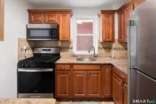54 W North St, Stamford, CT 06905 - Photo 12