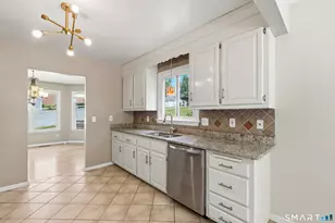 86 Beth Ann Cir, Meriden, CT 06450 - Photo 4