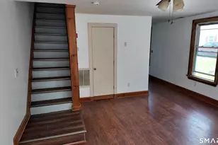 13 Hull St, Shelton, CT 06484 - Photo 2