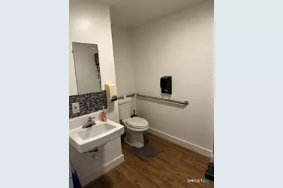 35 Burnside Avenue, East Hartford, CT 06108 - Photo 4