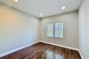 21 Birge Ave, Windsor Locks, CT 06096 - Photo 16