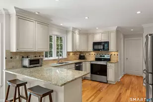 15 Rose Ln, Newtown, CT 06482 - Photo 6