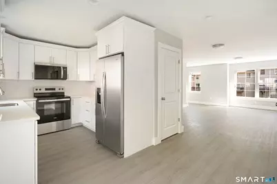 91 Taft Pointe #8, Waterbury, CT 06701 - Photo 8