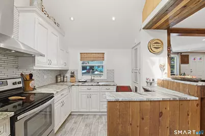 58 Sleepy Hollow Lane, Stamford, CT 06907 - Photo 8
