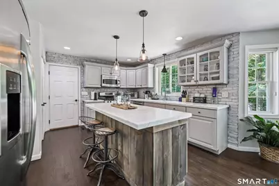 126 Martha Way, Thomaston, CT 06787 - Photo 10