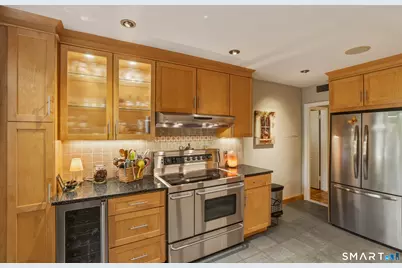 869 Farmington Avenue #104, West Hartford, CT 06119 - Photo 6