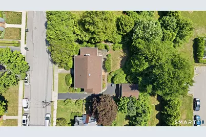44 Granada Terrace, New London, CT 06320 - Photo 2