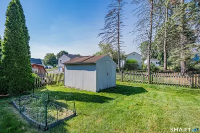 9 Sam Street, Enfield, CT 06082 - Photo 8