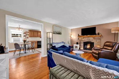 9 Sam Street, Enfield, CT 06082 - Photo 18
