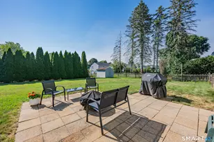 9 Sam St, Enfield, CT 06082 - Photo 6