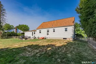 9 Sam St, Enfield, CT 06082 - Photo 10