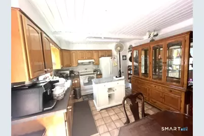122 Black Point Road, East Lyme, CT 06357 - Photo 12