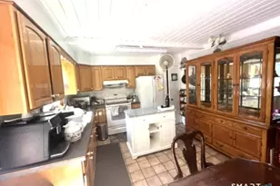 122 Black Point Rd, East Lyme, CT 06357 - Photo 12