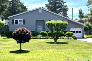122 Black Point Rd, East Lyme, CT 06357 - Photo 2
