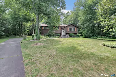 23 Leighton Court, North Haven, CT 06473 - Photo 2