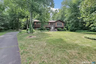23 Leighton Ct, North Haven, CT 06473 - Photo 2