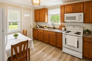 228 Douglas Dr, Meriden, CT 06451 - Photo 6