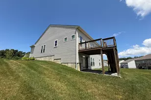 941 Mackenzie Ln, Oxford, CT 06478 - Photo 4