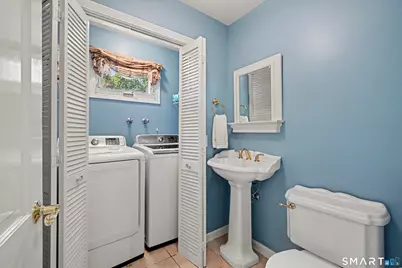 100 Sherley Place, Fairfield, CT 06825 - Photo 20