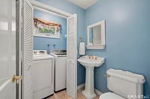 100 Sherley Pl, Fairfield, CT 06825 - Photo 20