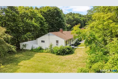 51 Mohawk Drive, Wallingford, CT 06492 - Photo 2
