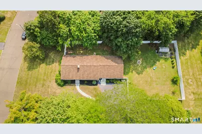 51 Mohawk Drive, Wallingford, CT 06492 - Photo 4