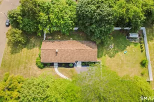 51 Mohawk Dr, Wallingford, CT 06492 - Photo 4