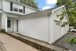 29 Kathleen Dr, Windham, CT 06226 - Photo 2