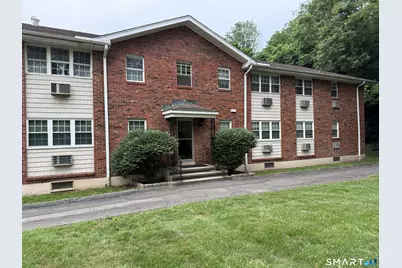 1000 Knapps Highway #29, Fairfield, CT 06825 - Photo 2